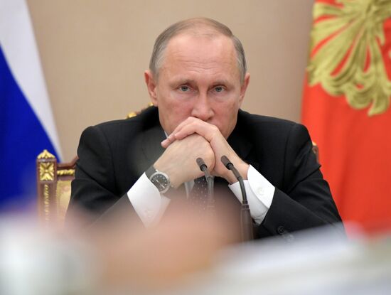 President Vladimir Putin holds meeting with Government members