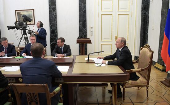 President Vladimir Putin holds meeting with Government members