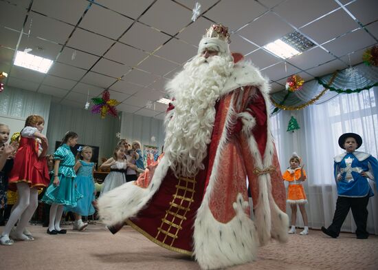 Father Frost from Veliky Ustyug visits Tomsk