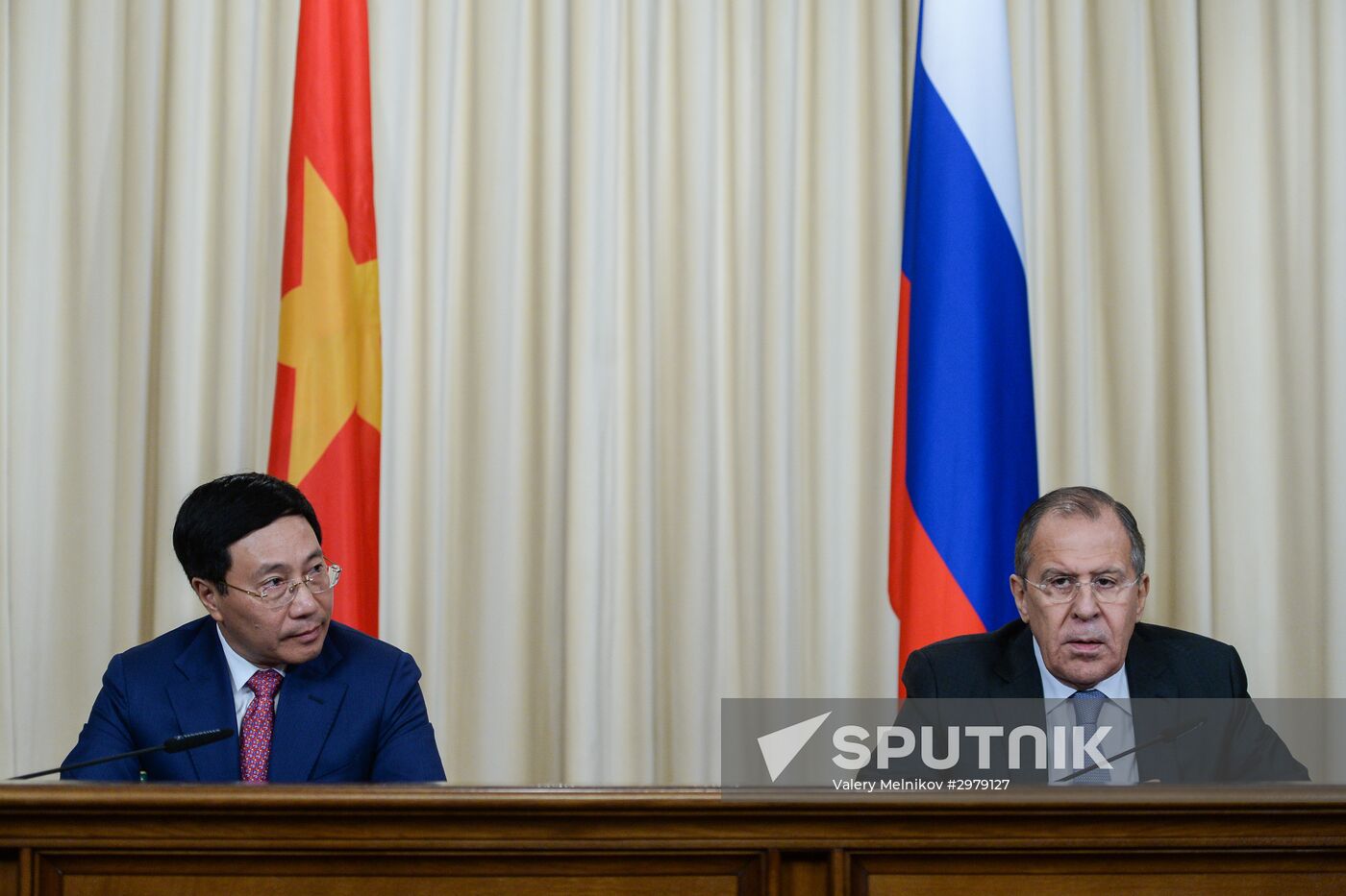 Russian Foreign Minister Sergei Lavrov meets with Foreign Minister of Vietnam Pham Binh Minh