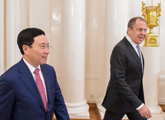 Russian Foreign Minister Sergei Lavrov meets with Foreign Minister of Vietnam Pham Binh Minh