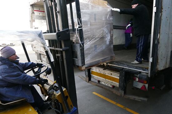 Russia's 58th humanitarian aid convoy arrives in Donetsk