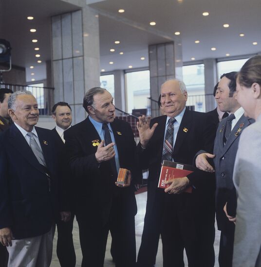 Venezuelan Communist Party General Secretary Jesus Faria with actor Mikhail Ulyanov