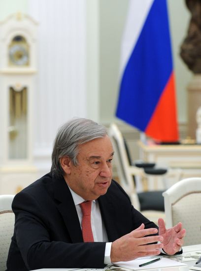 Russian President Vladimir Putin meets with new UN Secretary General Attonio Guterres