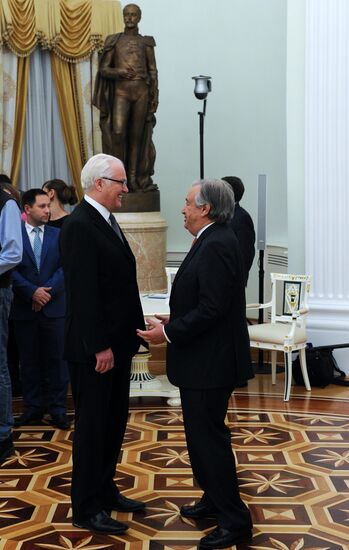 Russian President Vladimir Putin meets with new UN Secretary General Attonio Guterres