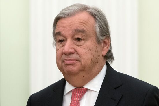Russian President Vladimir Putin meets with new UN Secretary General Attonio Guterres