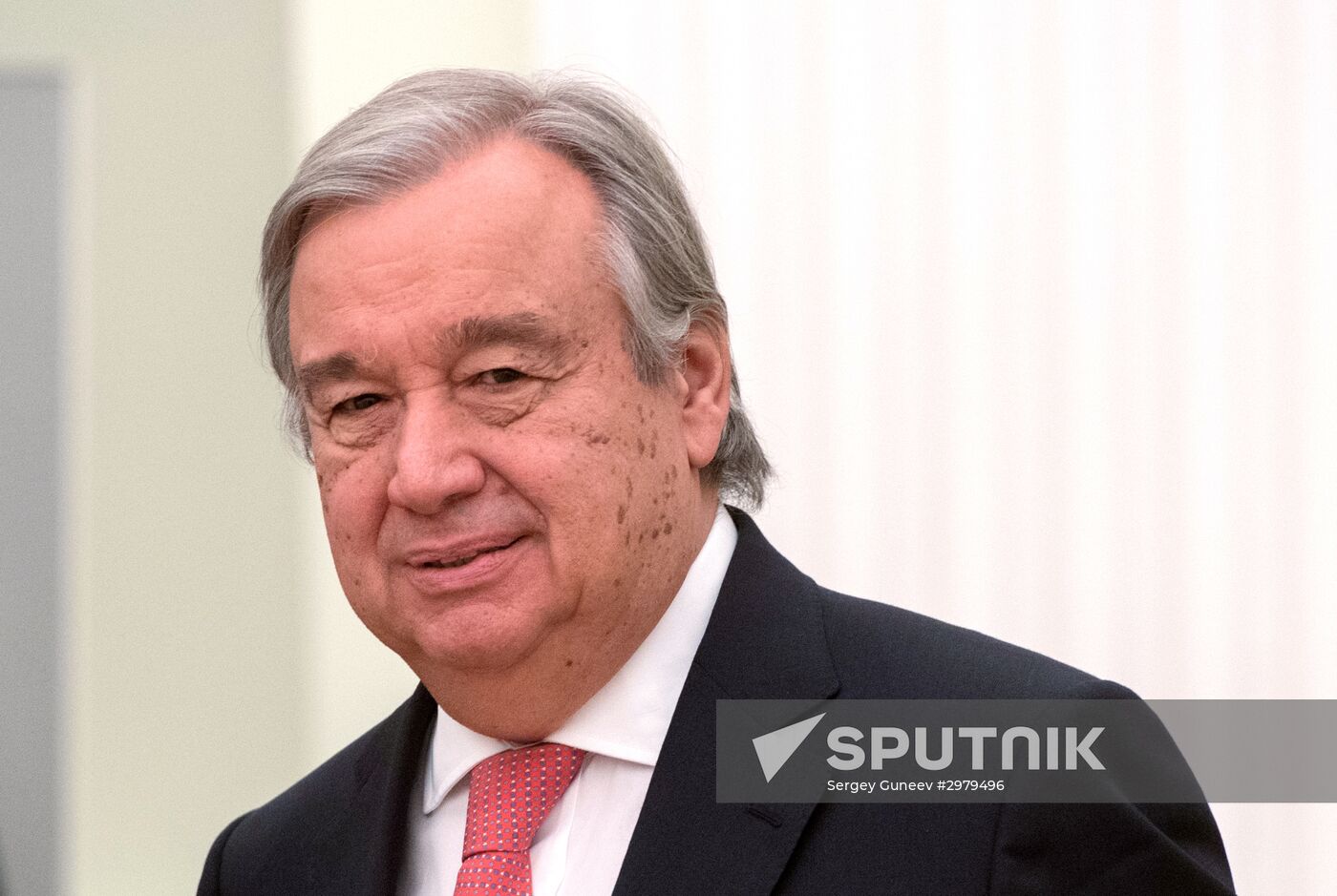 Russian President Vladimir Putin met witn newly elect UN secretary general Attonio Guterres