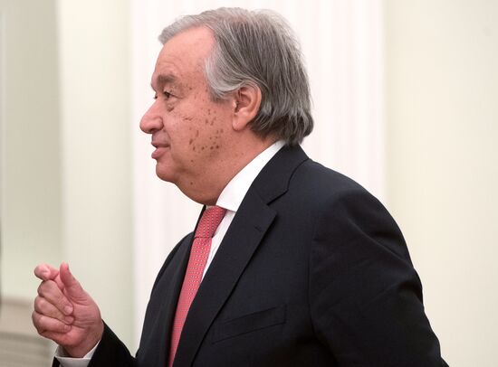Russian President Vladimir Putin met witn newly elect UN secretary general Attonio Guterres