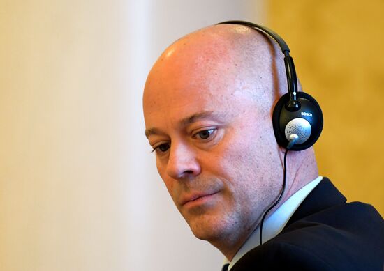 FIFA Confederations Cup teams hold seminar