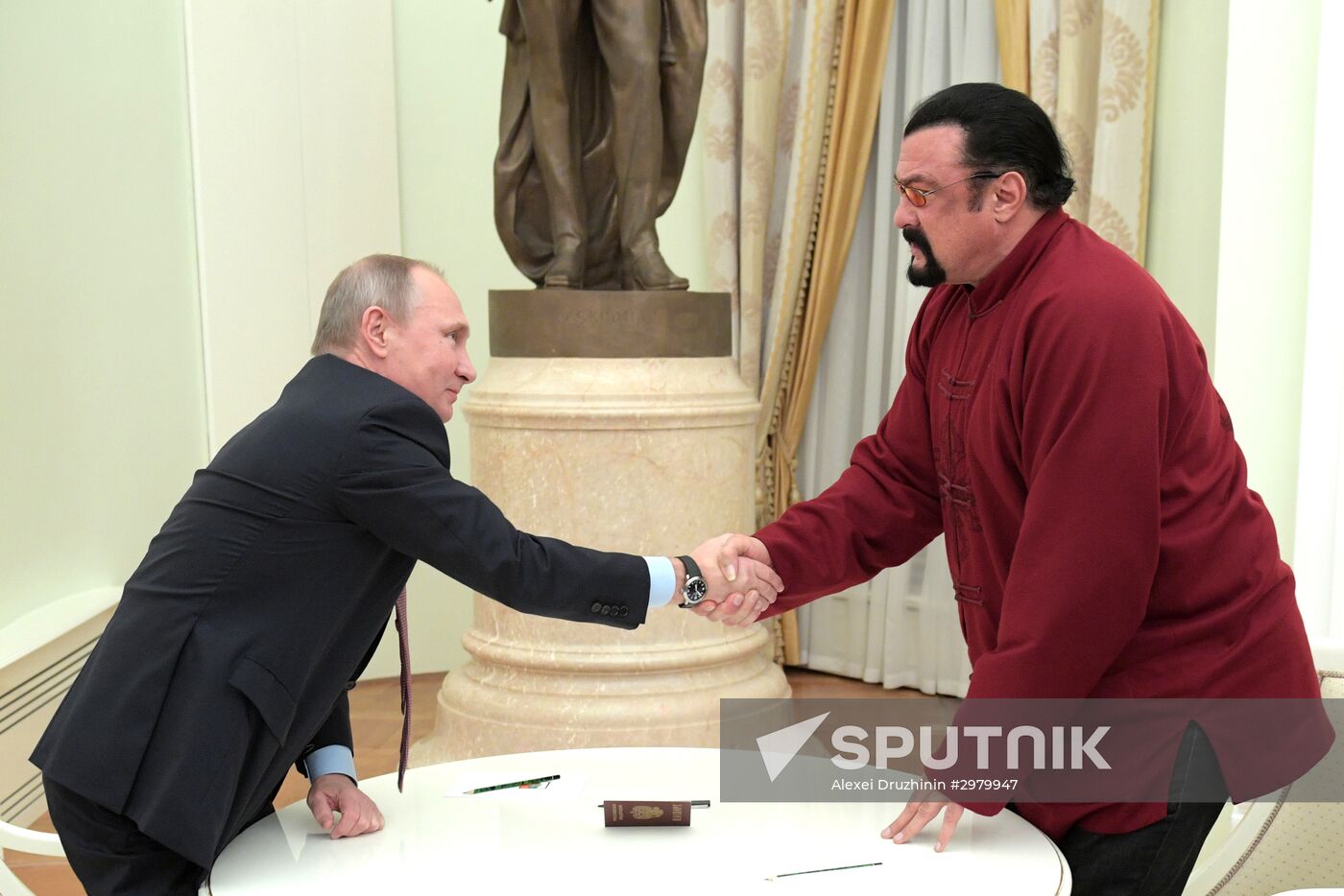 President Putin meets with US actor Steven Seagal