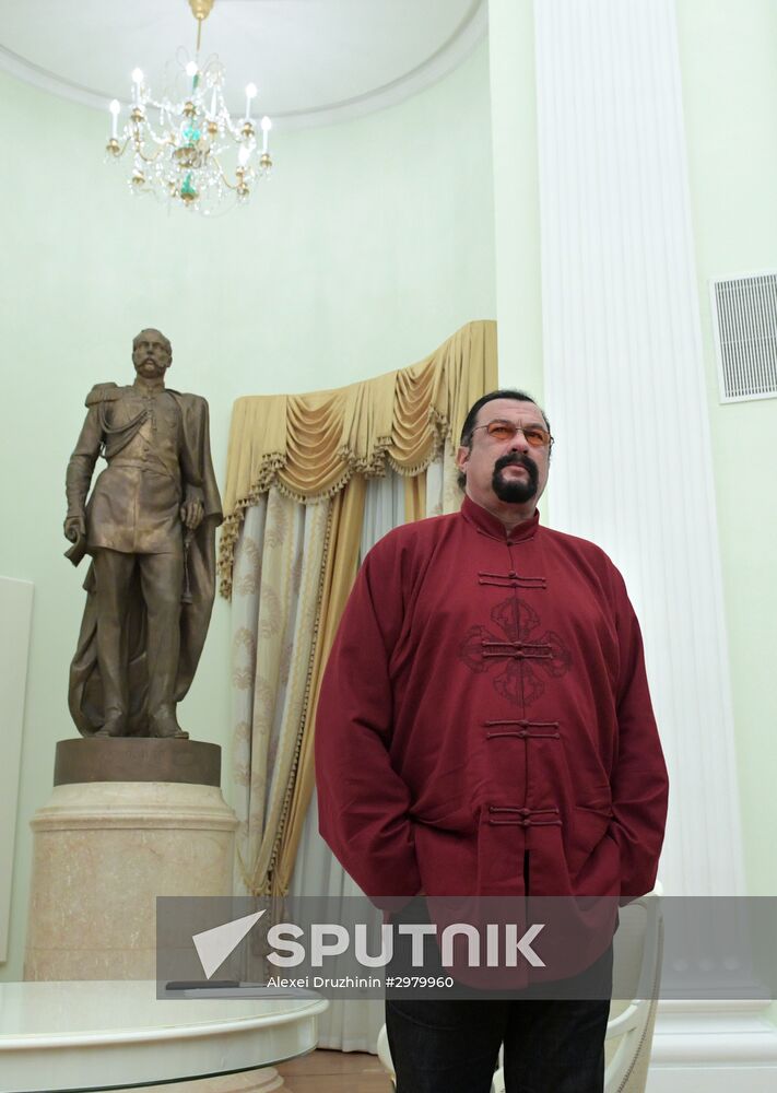 President Putin meets with US actor Steven Seagal