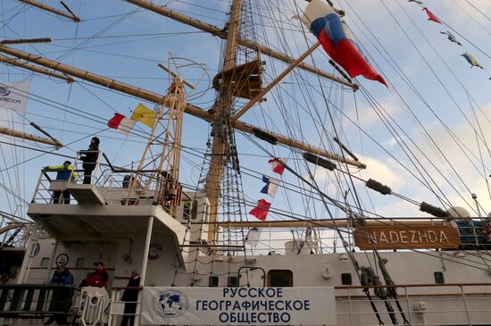 The Nadezhda tall ship arrives in Baltiysk port