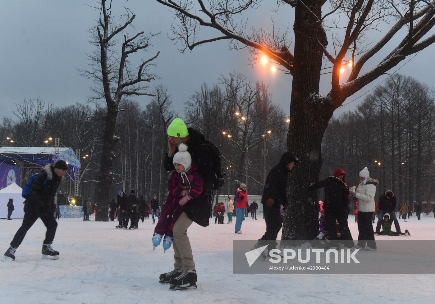 Serebryany Lyod (Silver Ice) skating rink opens in Izmaylovsky Park