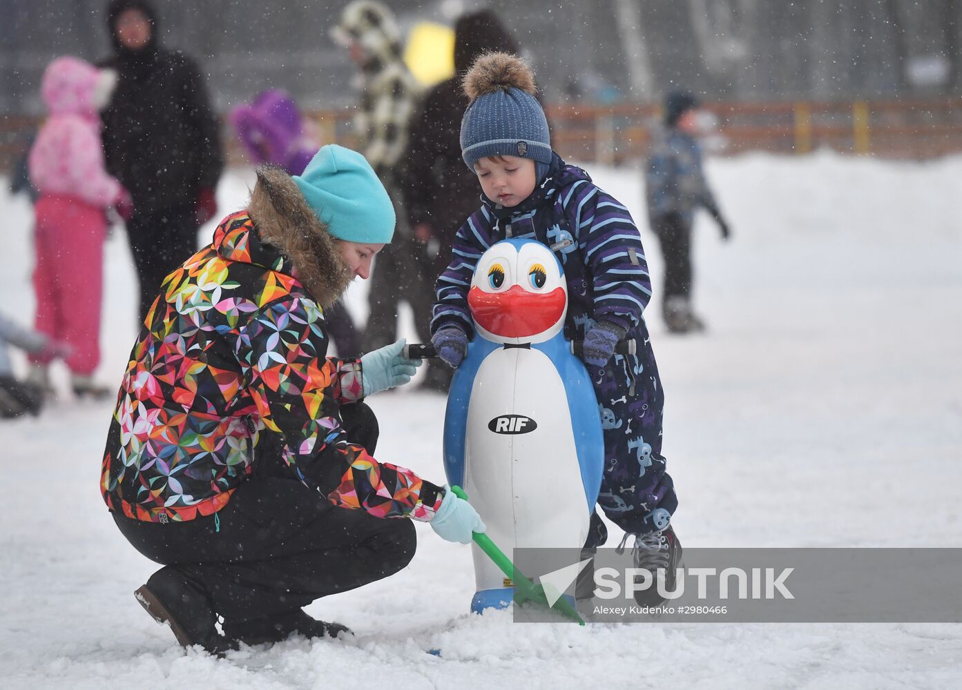 Serebryany Lyod (Silver Ice) skating rink opens in Izmaylovsky Park