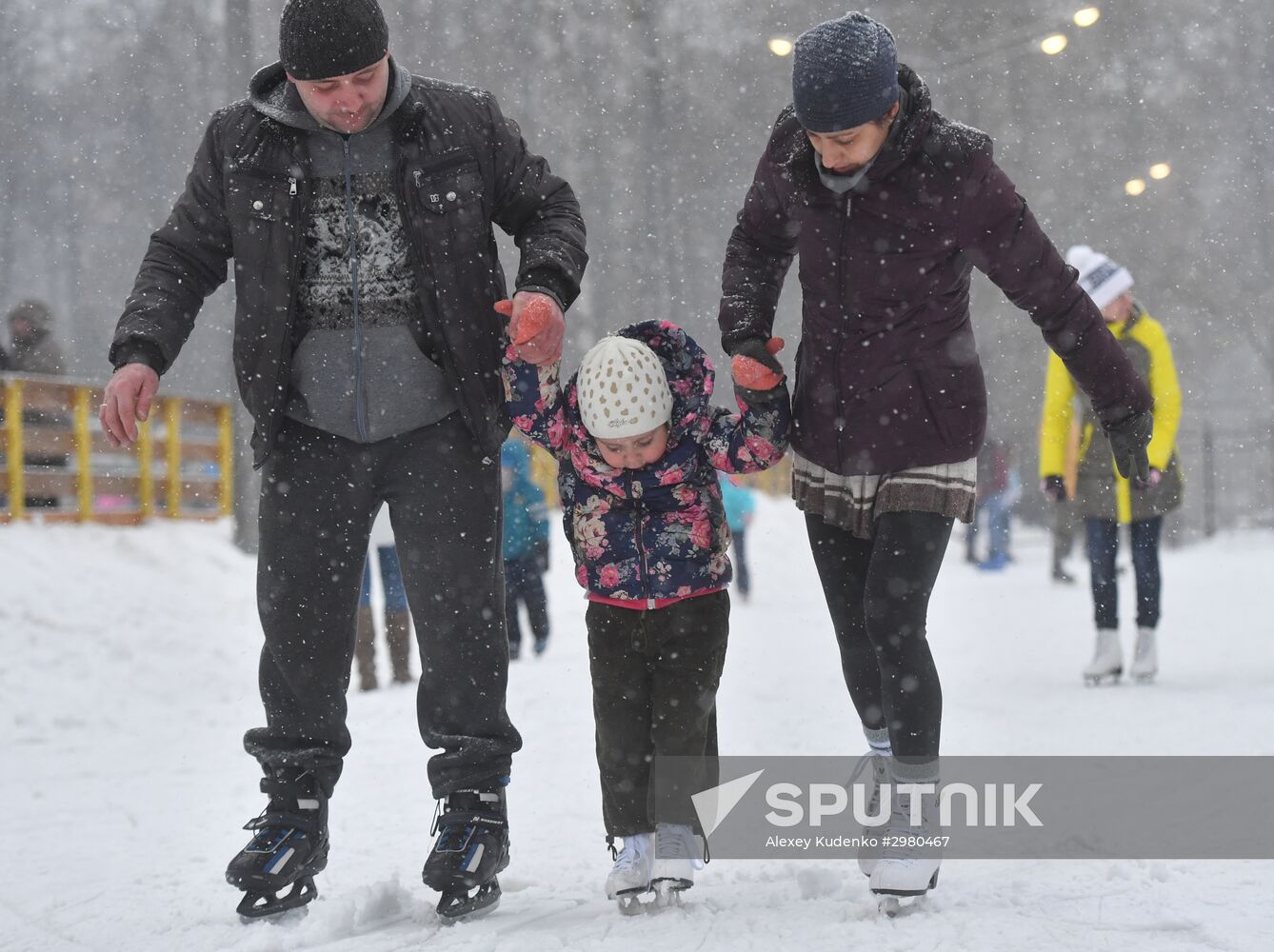 Serebryany Lyod (Silver Ice) skating rink opens in Izmaylovsky Park