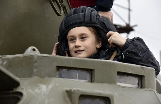 Competitions among members of Yunarmiya (Young Army) civic patriotic movement in Crimea