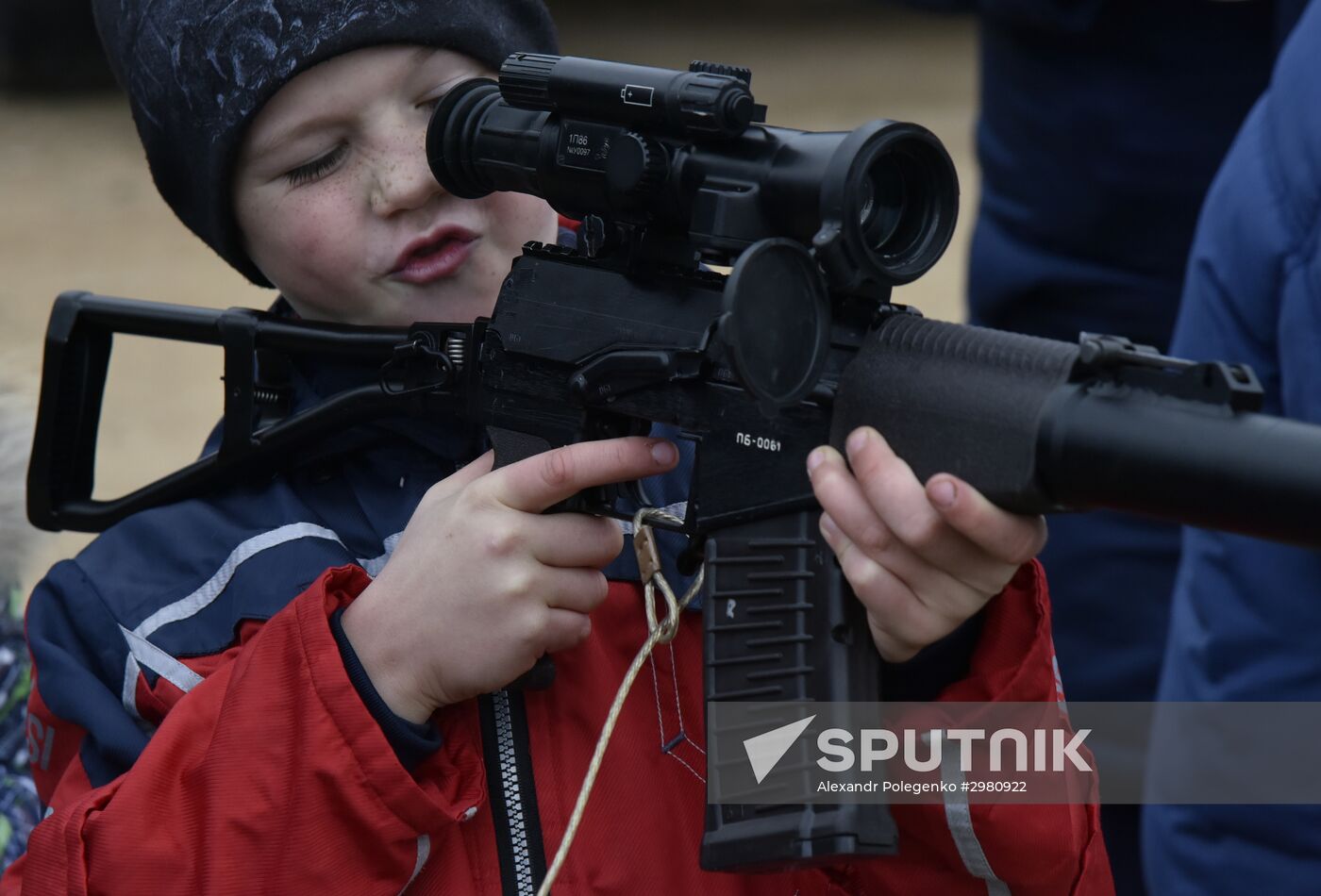 Competitions among members of Yunarmiya (Young Army) civic patriotic movement in Crimea