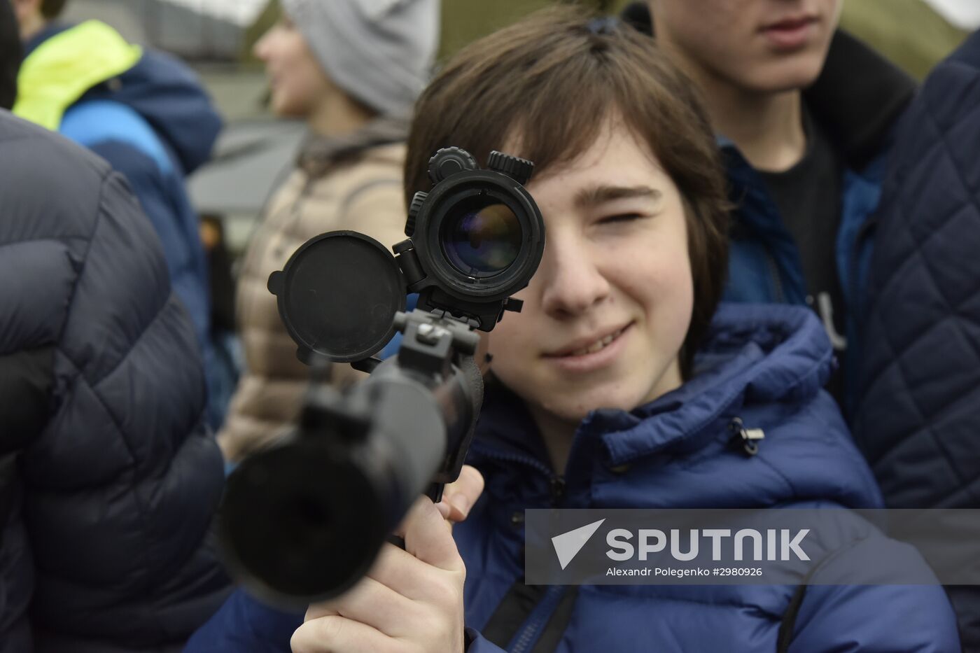 Competitions among members of Yunarmiya (Young Army) civic patriotic movement in Crimea