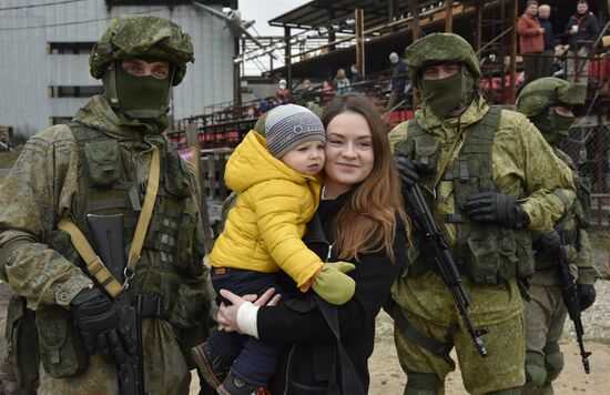 Competitions among members of Yunarmiya (Young Army) civic patriotic movement in Crimea