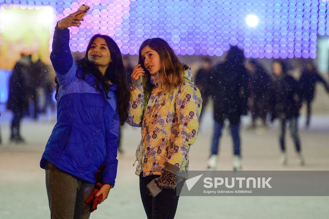 Lyod (Ice) skating rink opened in Sokolniki park