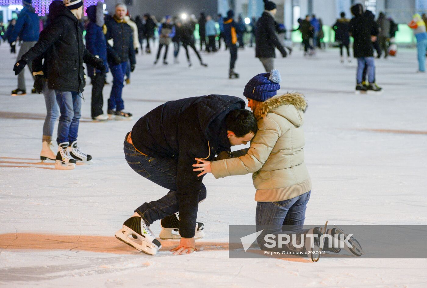 Lyod (Ice) skating rink opened in Sokolniki park