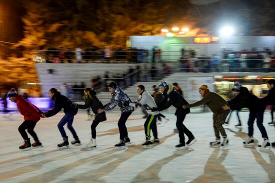Lyod (Ice) skating rink opened in Sokolniki park