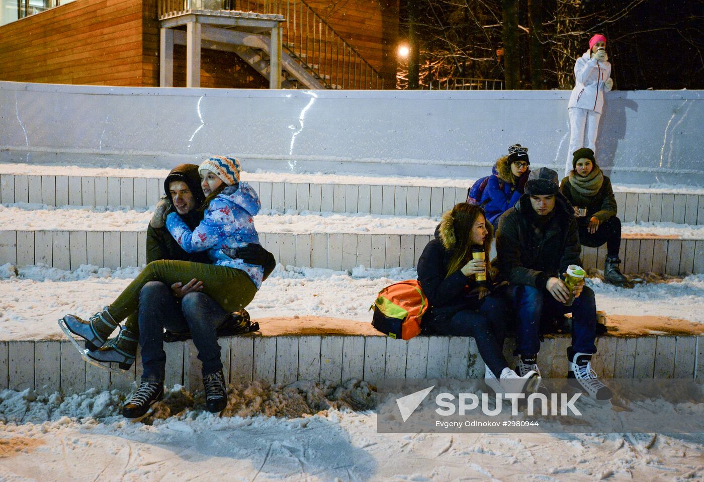Lyod (Ice) skating rink opened in Sokolniki park