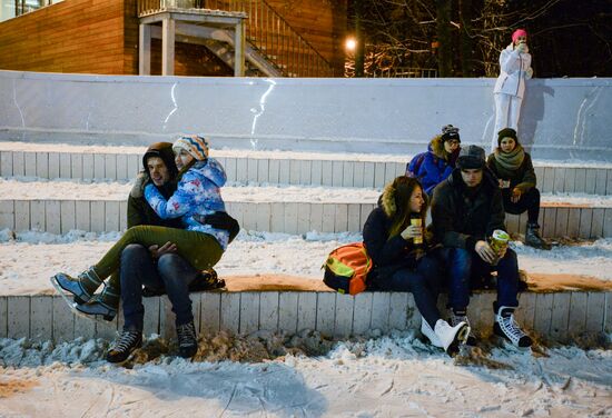 Lyod (Ice) skating rink opened in Sokolniki park