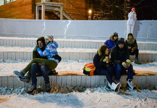 Lyod (Ice) skating rink opened in Sokolniki park