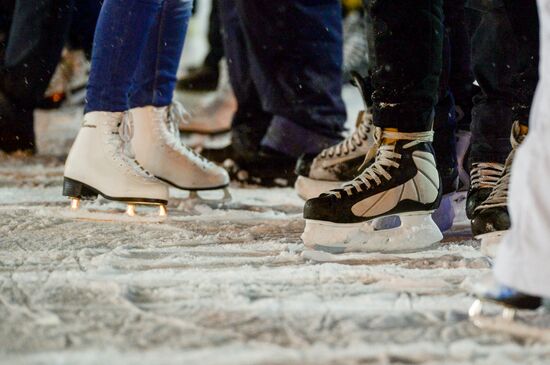 Lyod (Ice) skating rink opened in Sokolniki park