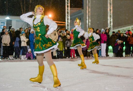 Lyod (Ice) skating rink opened in Sokolniki park