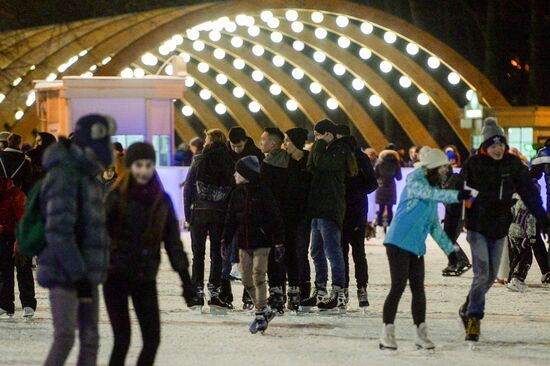 Lyod (Ice) skating rink opened in Sokolniki park