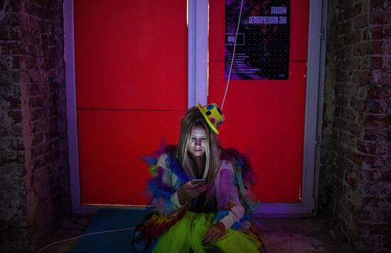 Moscow Decompression