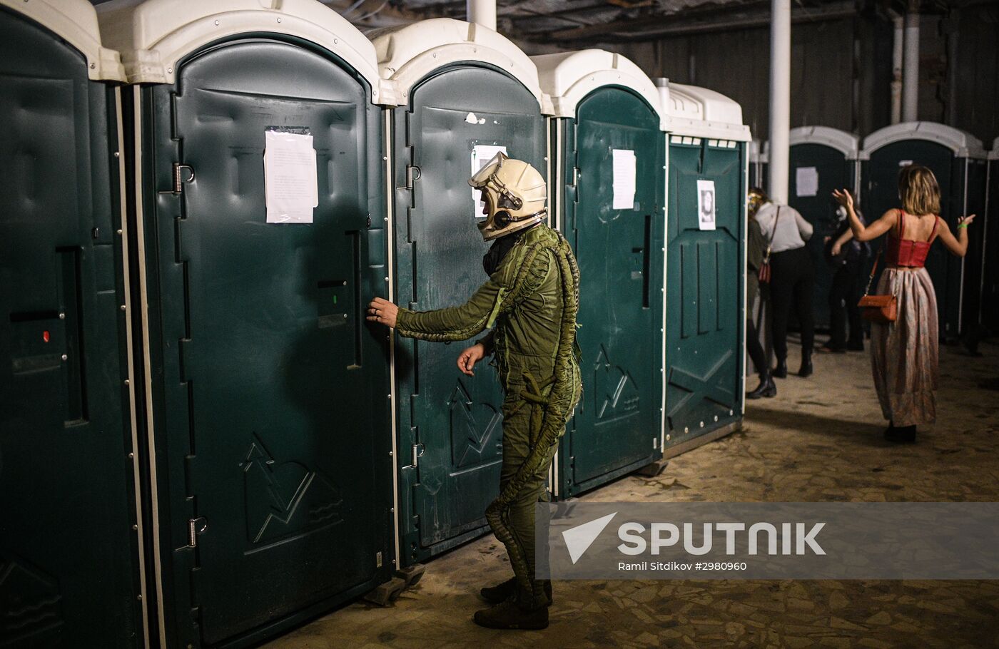 Moscow Decompression