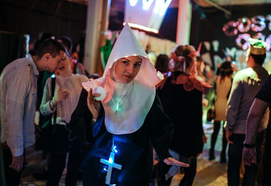 Moscow Decompression