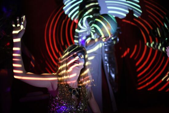 Moscow Decompression