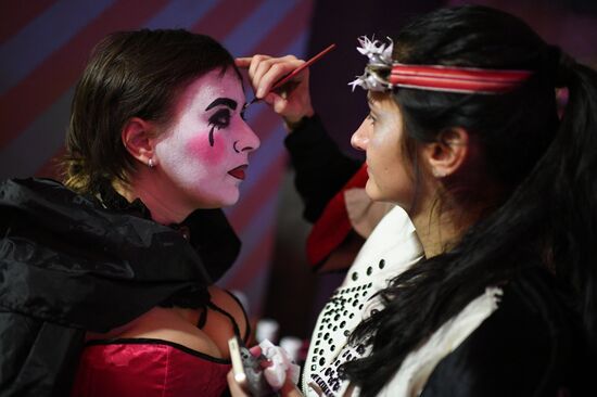 Moscow Decompression