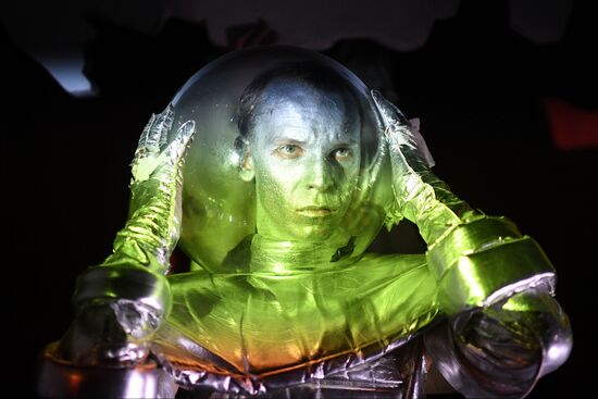 Moscow Decompression