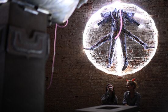 Moscow Decompression