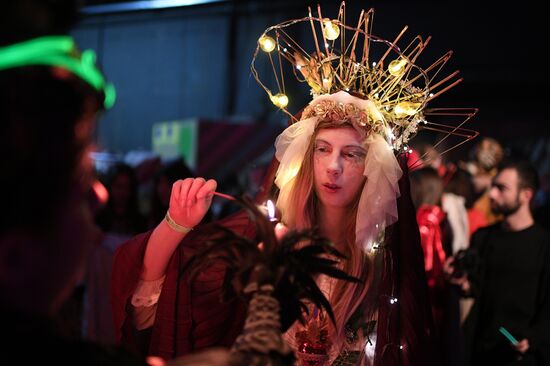 Moscow Decompression