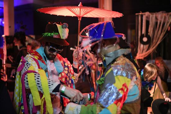 Moscow Decompression