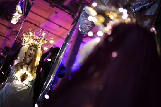 Moscow Decompression