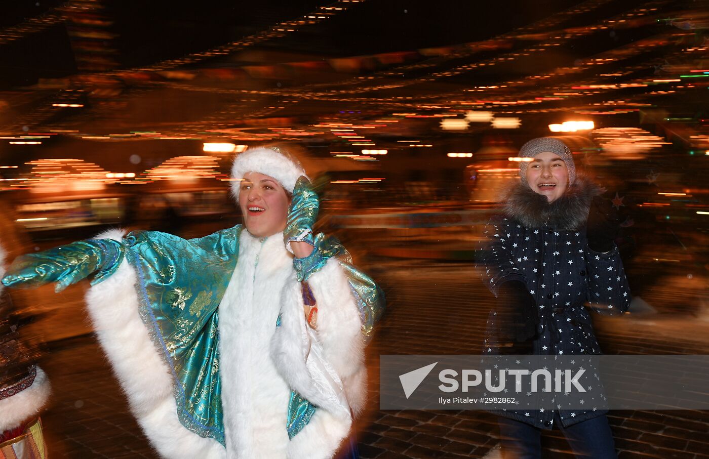 GUM skating rink opens on Red Square