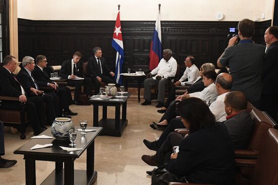 Russian delegation meets with leaders of Cuban Parliament