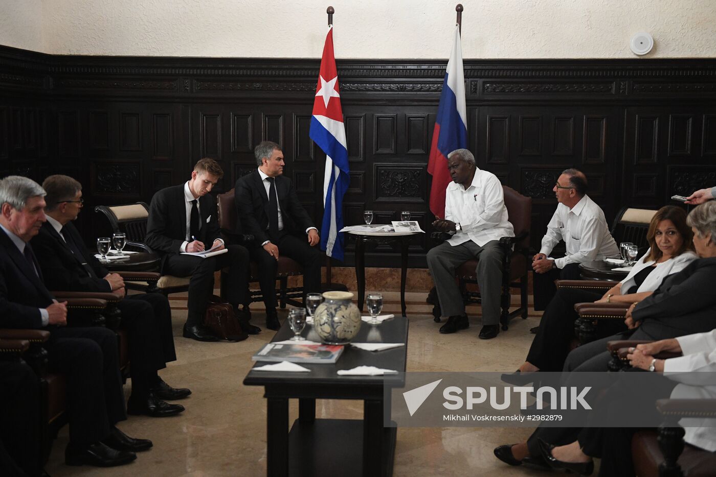 Russian delegation meets with Cuban parliamentary leaders