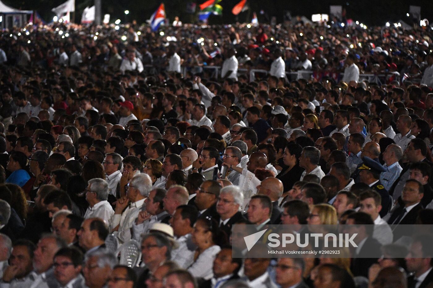 People gather to commemorate Fidel Castro in Havana