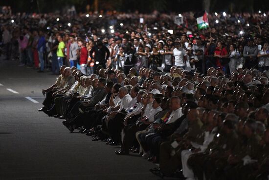 People gather to commemorate Fidel Castro in Havana