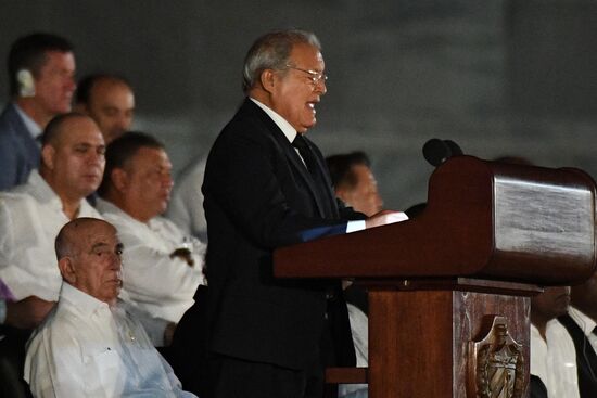 People gather to commemorate Fidel Castro in Havana