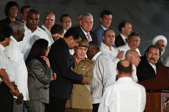 People gather to commemorate Fidel Castro in Havana