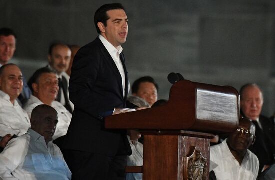 People gather to commemorate Fidel Castro in Havana